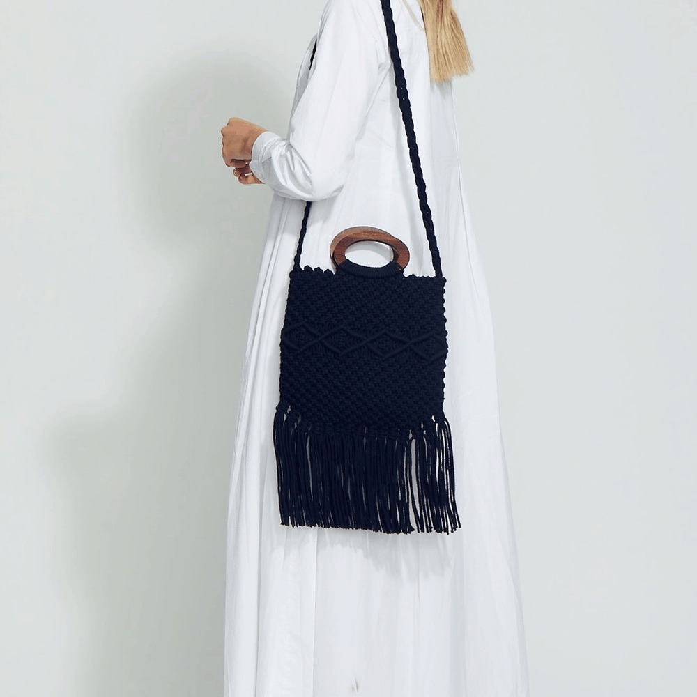 ⭐️Black Macrame Hand Bag⭐️